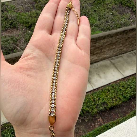 Tennis Chain Bracelet with Crystal Inlay - Picture 3 of 4